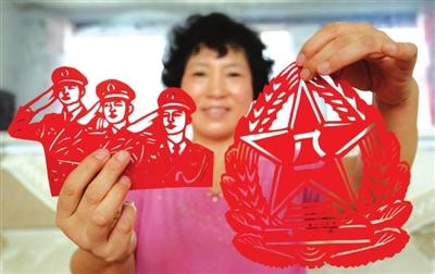 关于军民鱼水一家亲主题的贺卡 军民一家亲贺卡