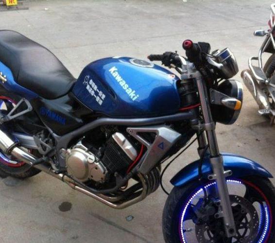 川崎宝马250