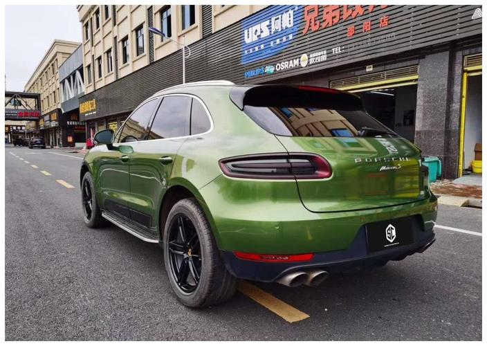 保时捷玛卡全车贴膜sc改色膜曼巴绿