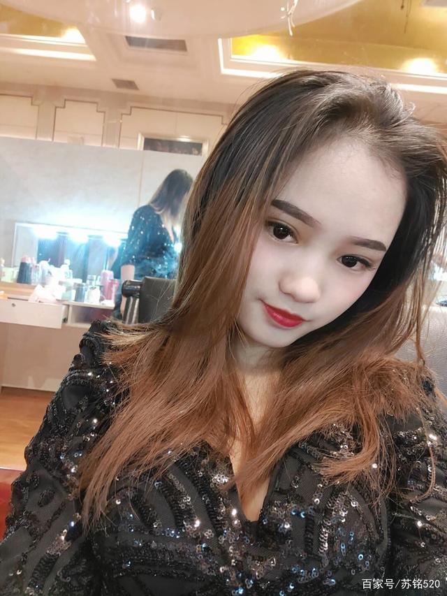 缅甸果敢清雅气质黑色蕾丝美女自拍