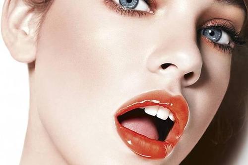 张嘴睡觉会变丑! 七个口腔坏习惯让你越长越丑