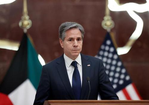 美国国务卿布林肯访问科威特表达对伊朗抗议者的支持