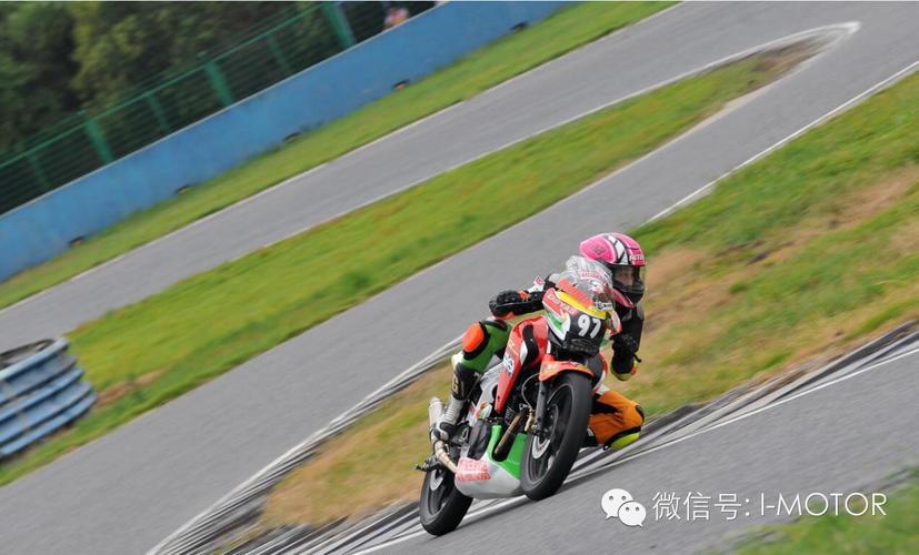 好胜并不是男人的专属用词-------专访honda统一赛年度冠军女车手陈玲