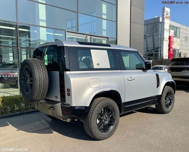 2021款进口欧规版路虎卫士国六现车评测