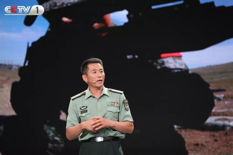 特种兵究竟如何百炼成钢政工干部武仲良今晚开讲讲述他难忘的从军经历