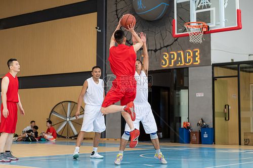 篮球运动员投篮