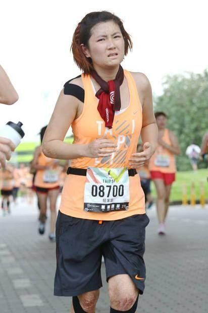 selina素颜露伤疤跑半马 每年参跑感动数万网友_高清图集_新浪网