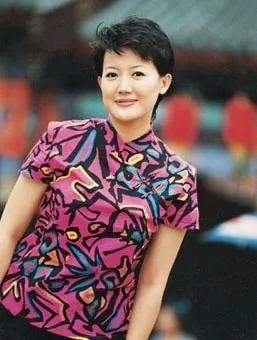 央视主持人素颜女王梁艳美图