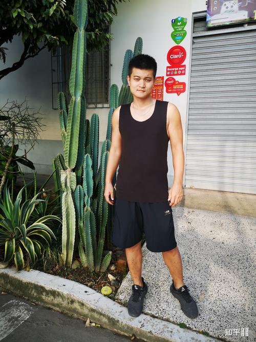 男,身高180体重152身材胖吗?