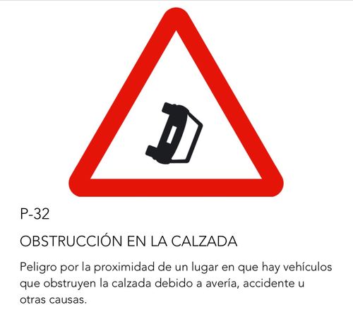 临近的地方有车辆因为故障或事故等原因而阻碍道路的危险.