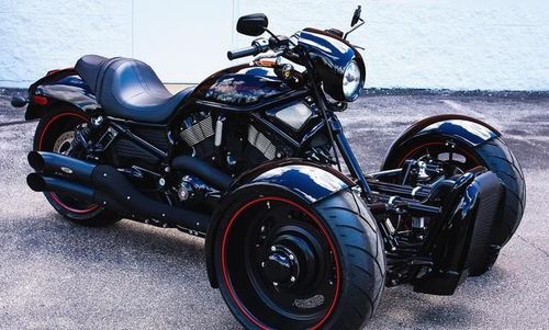 汽车看点 自媒体 正文 吉利打造倒三轮摩托!仅售1.