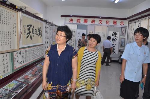 市政协副主席刘艳芳一行到甘南法院检查"六五"普法工作