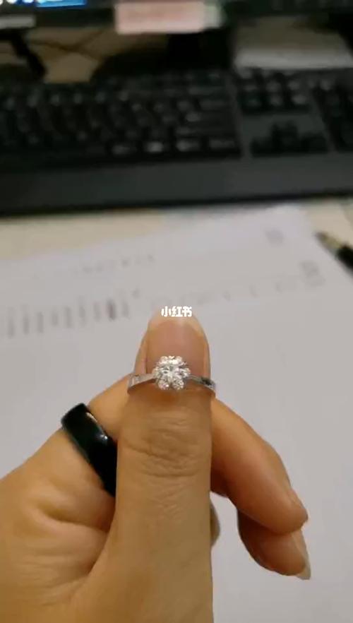 周大福钻戒,手捧花_钻戒_手捧花_周大福怎么样_时尚