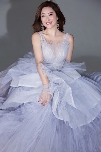 金美儿新歌《蓝色风》大片曝光 尽显不一样的温柔女人