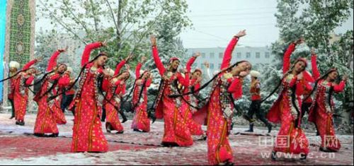 土库曼斯坦欢庆"古尔邦"节(组图)