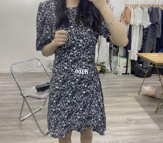 ootd | 小个子女生 碎花连衣裙穿搭_穿搭_小个子_碎花