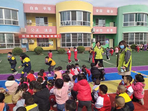 消防连万家 平安你我他——富平县华朱幼儿园开展消防安全演练活动