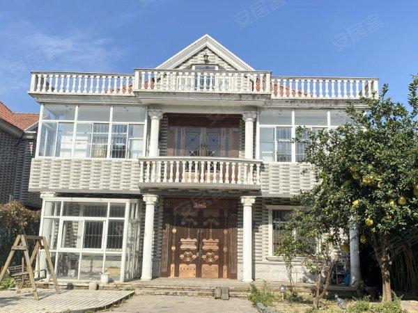 松江春华苑员工宿舍可配家具拎包入住房间多院子大好停车