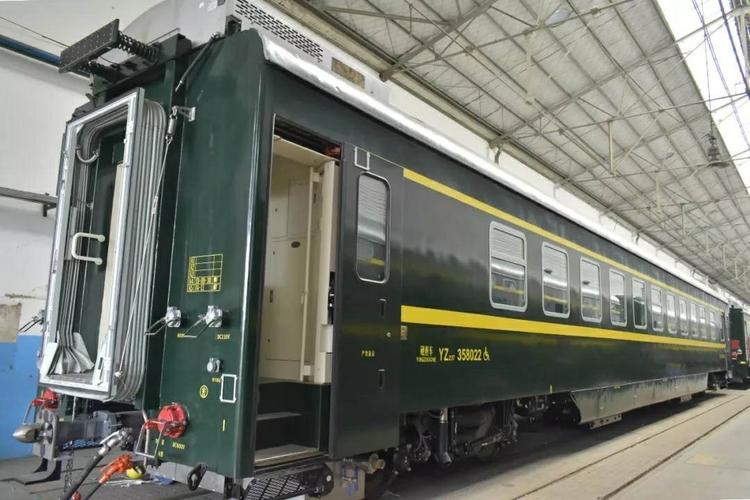 检修完工的25t型客车