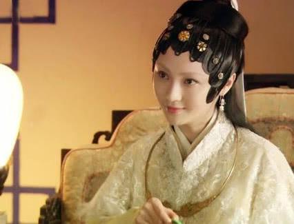新红楼梦5位女演员,丽颖宣布婚事,杨幂红的发紫,就她