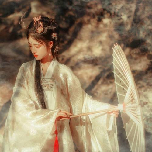 真人古风头像我在梦花也梦你