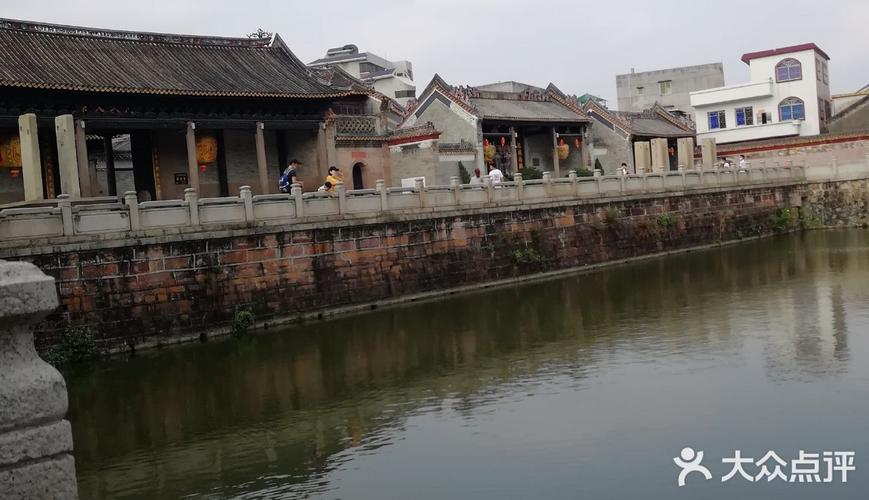 一直在广州等着沙湾古镇开园去参观,终于在19号正式营