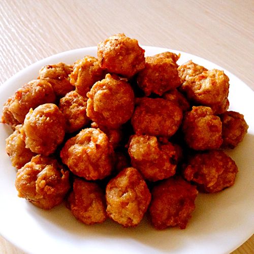 炸猪肉丸子