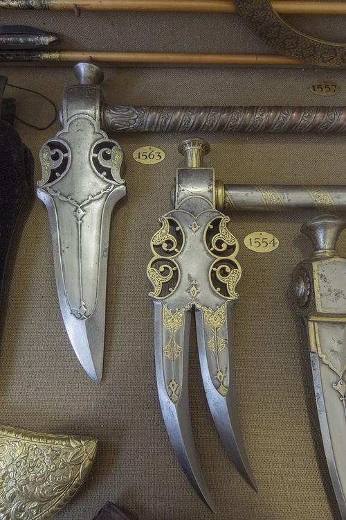 图片—欧洲盔甲和武器