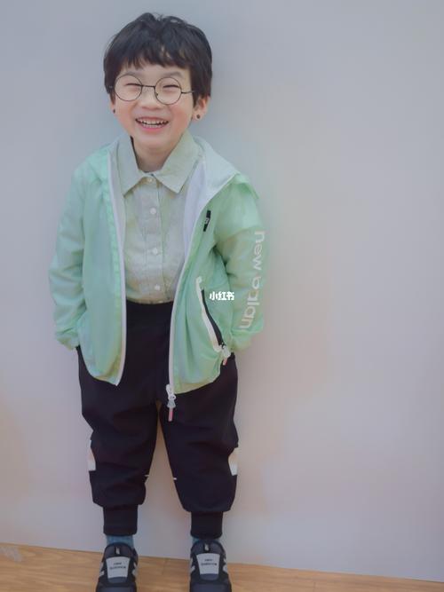 ootd丨nbkids春日里的酷帅暖心小男孩