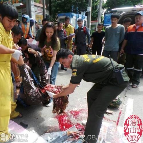 血腥慎入:可怜的女子头被压扁了【国外】