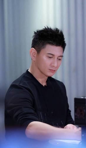 吴奇隆 