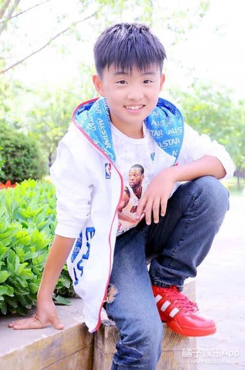 《百鸟朝凤》中的天鸣一样,郑伟在现实生活中也是一个刻苦努力的演员