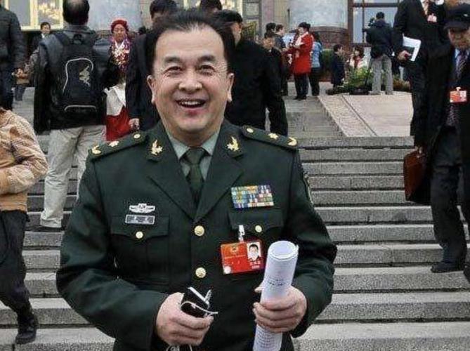 娱乐圈里是大校军衔的可