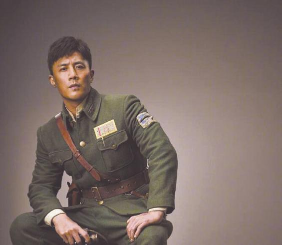 采访中,杜淳数次发出这样的感慨,十个月的拍摄和体验,电影《八佰》