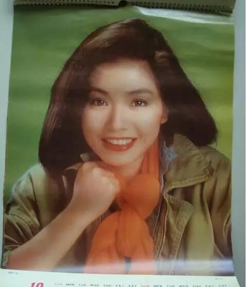 绝对珍藏盘点90年代美到令人窒息的挂历女神