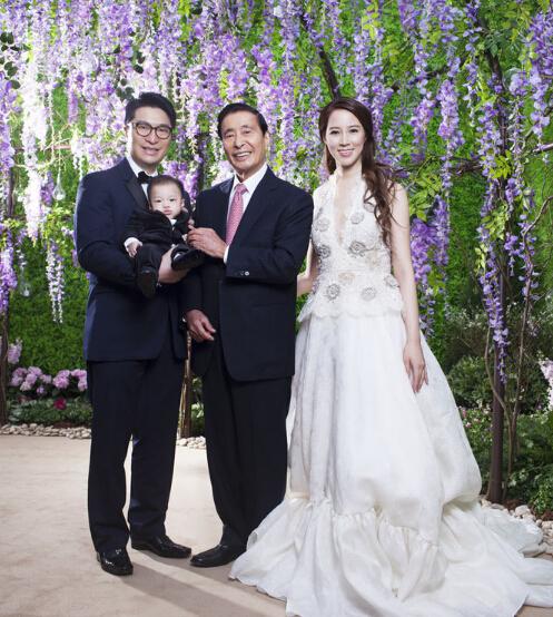 "千亿媳妇"晋升"首富媳妇",婚礼花费10亿,8年生四胎