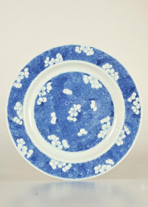 lot.110 青花冰梅纹盘