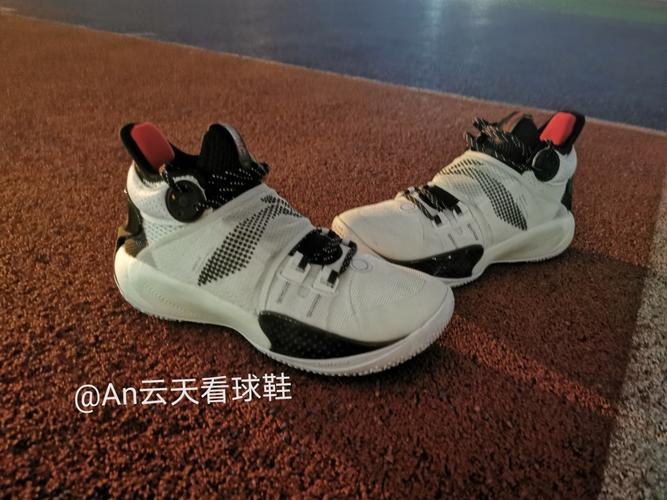 "轻尽锋芒"-李宁音速9实战测评