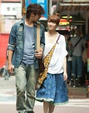 陈柏霖女友庭萱陷艳照门 与多名男子亲密床照外泄