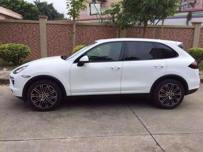 2013年保时捷卡宴4.8turbos,白色德版