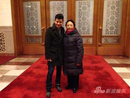 三木科亮相文联春晚与艺术家欢聚大会堂