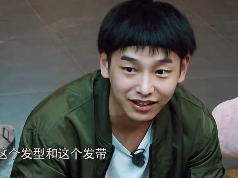 黄磊吐槽彭昱畅发型太丑,刘宪华幸灾乐祸,有谁注意到何炅