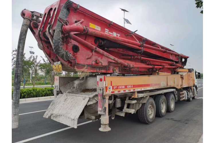 出售2014年三一c8沃尔沃62米泵车