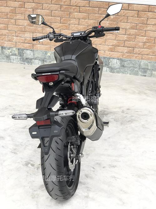 本田2019年款 cb300r 大排量街跑摩托车