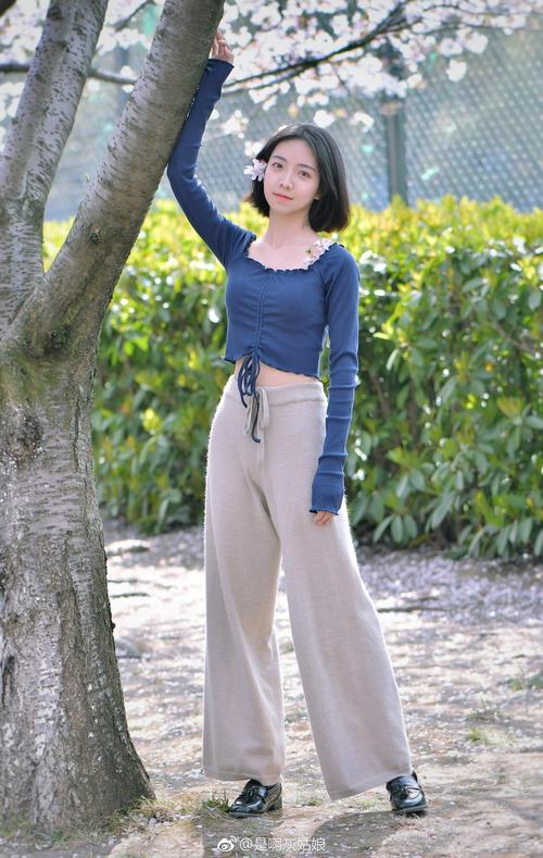 组图:体育学院校花能动能静 治愈系微笑温暖你的心房