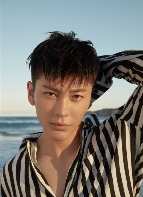 演员,歌手王嘉明星杂志植入_王嘉综艺植入_王嘉翻包翻箱-花捧网