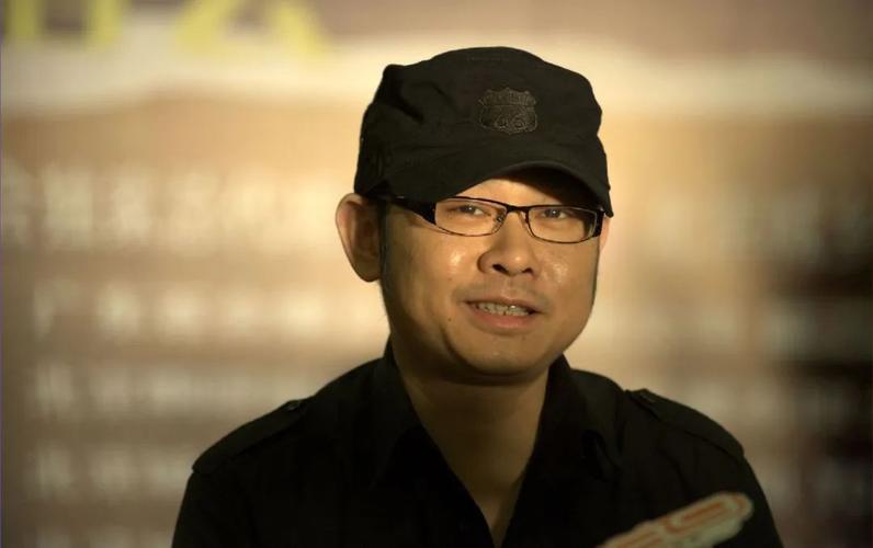 "2002年的第一场雪后",一夜爆红的刀郎,这些年哪去了?