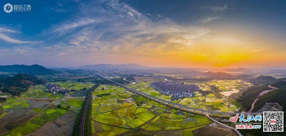 峡江:夕阳下的高铁沿线美丽乡村风景美如画(多图)