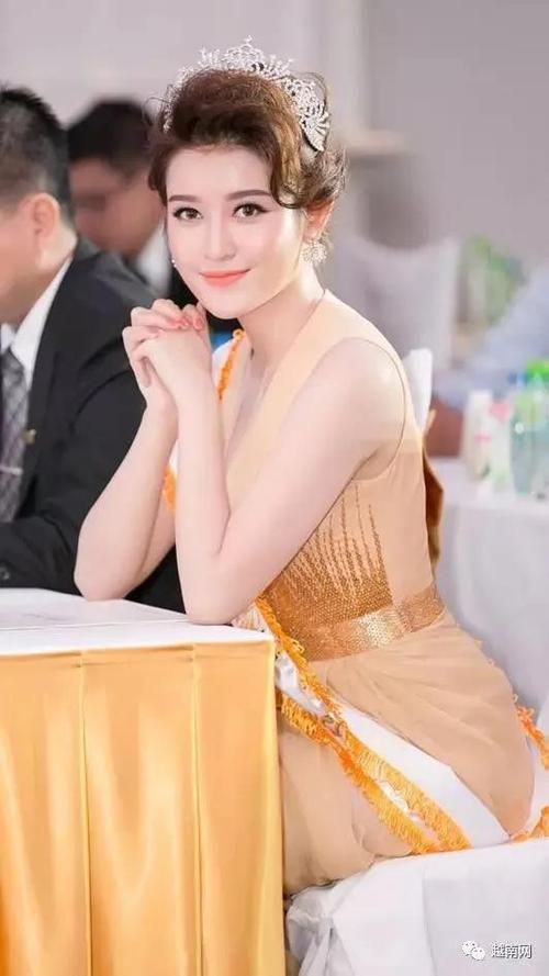 一组越南国宝级美女写真特别养眼