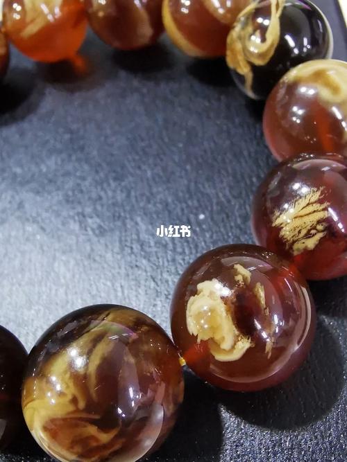缅甸琥珀里的稀缺品种—溶洞珀_蜜蜡_棕红_猪油_琥珀蜜蜡_兴趣爱好